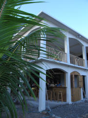 Pirate's Bay Inn - Exterior