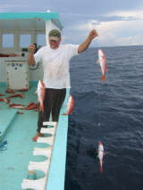 Catching red Snapper on hand line